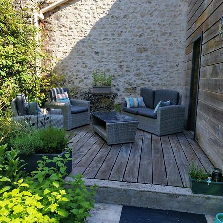 Latillé La Loge Des Fees Bed & Breakfast エクステリア 写真