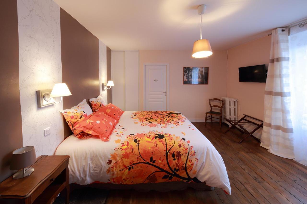 Latillé La Loge Des Fees Bed & Breakfast エクステリア 写真