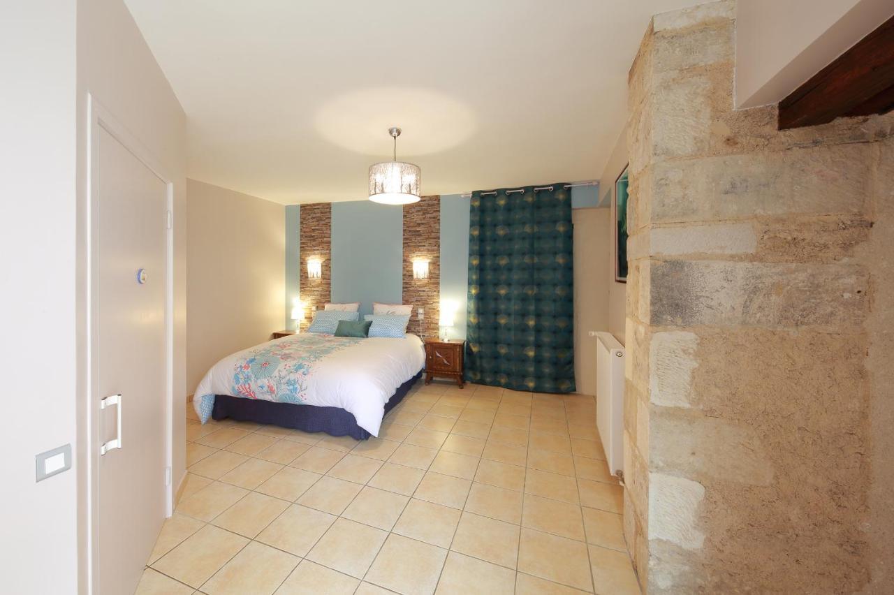 Latillé La Loge Des Fees Bed & Breakfast エクステリア 写真