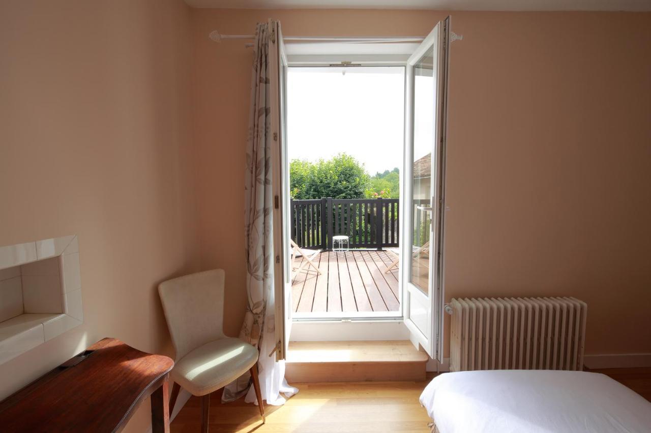 Latillé La Loge Des Fees Bed & Breakfast エクステリア 写真