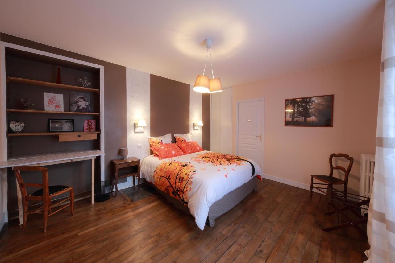 Latillé La Loge Des Fees Bed & Breakfast エクステリア 写真